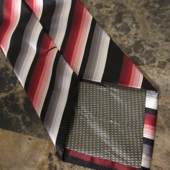 Alexander Julian Colours Tie Striped Necktie Red - Picture 5 of 5